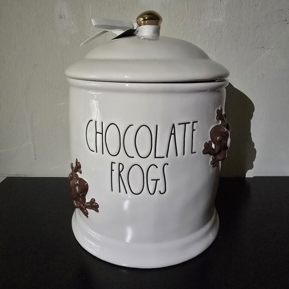 Rae Dunn Harry Potter CHOCOLATE FROGS X-Large Canister Cookie Jar NWT - Picture 1 of 8